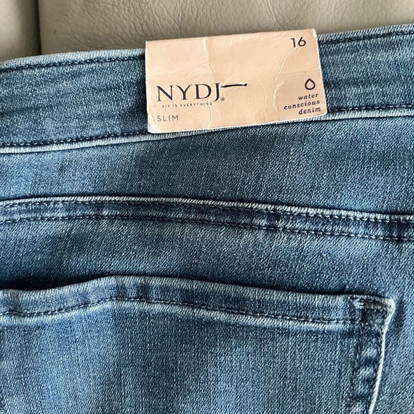 NWT - NYDJ Women’s Sheri Slim Jeans - Size 16 - Picture 9 of 10